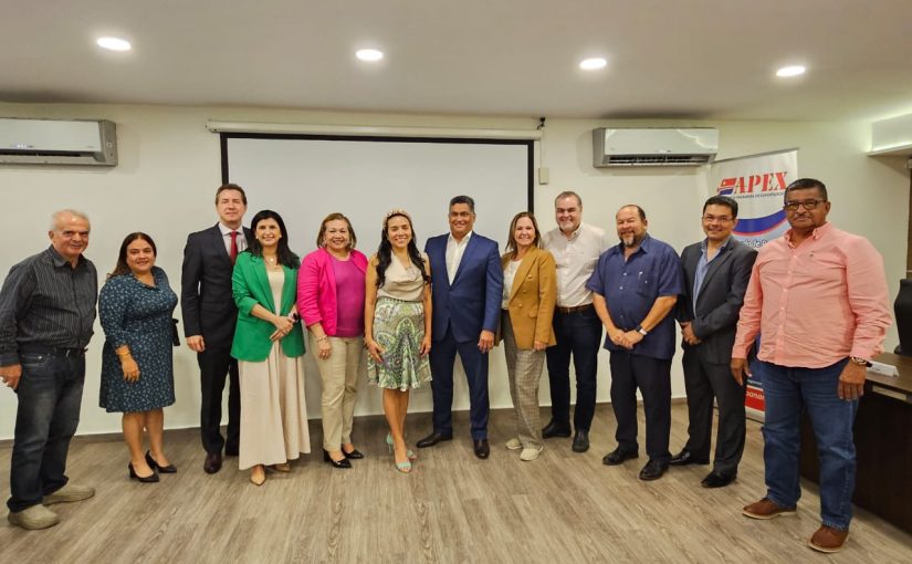 Cortesía de Sala al Director de Promoción de las Exportaciones (MICI)