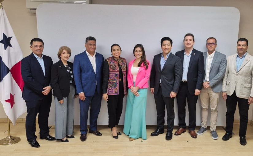 APEX fortalece vínculos institucionales con el MICI en pro del sector exportador